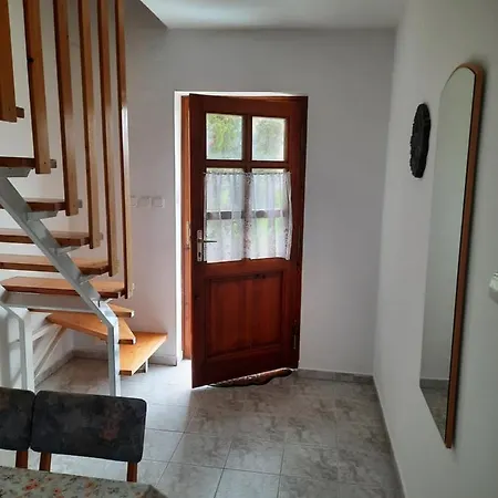 Helena Apartmán