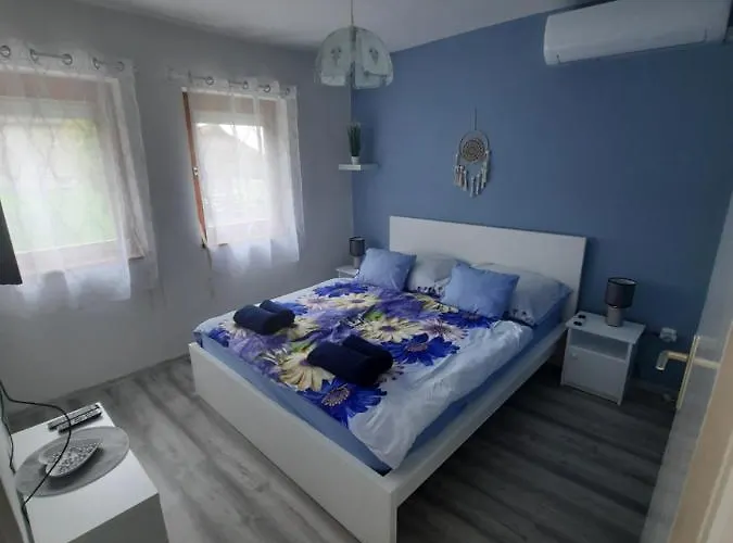 דירה Helena צ'רסגטומאי