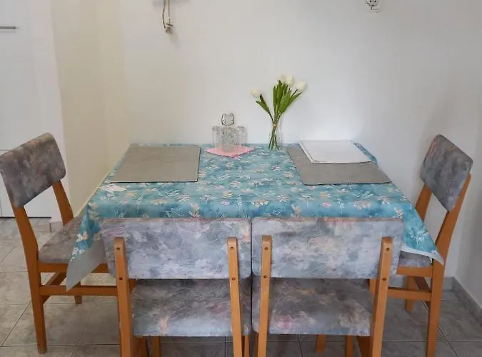 Helena 切尔塞格托毛伊